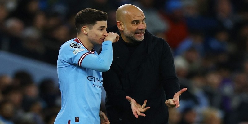 Mâu thuẫn giữa Alvarez với Pep Guardiola đã đạt đến cao điểm